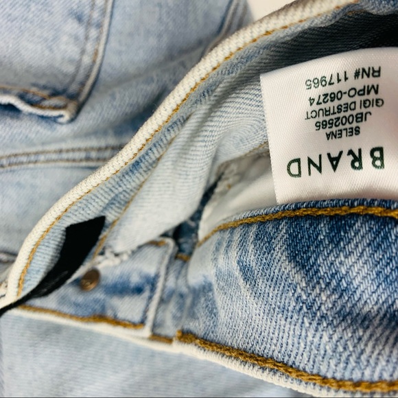 J Brand Selena Cropped Distressed Jeans Sz 28 - Picture 5 of 11